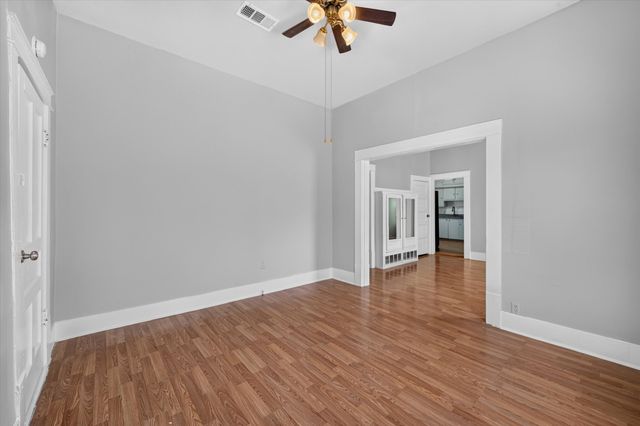 419 N Grand Avenue B, Sherman, TX 75090