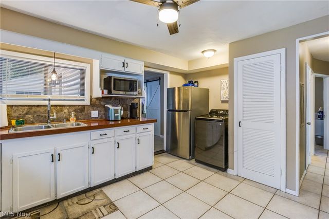 2379 Clyde Street, Poland, OH 44514