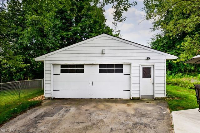 2379 Clyde Street, Poland, OH 44514