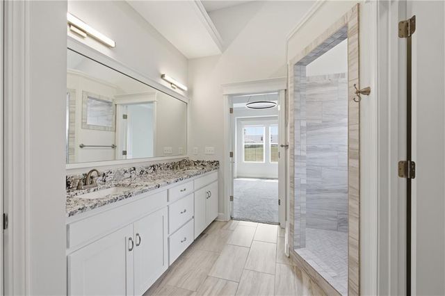 1905 NE 111th Court, Kansas City, MO 64155