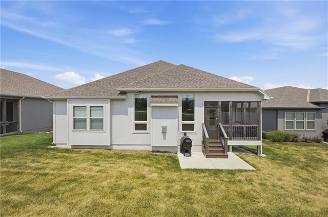 1905 NE 111th Court, Kansas City, MO 64155