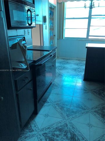 18011 Biscayne Blvd 1405, Aventura, FL 33160