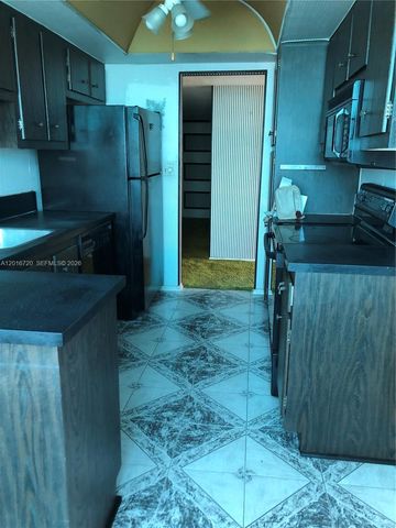 18011 Biscayne Blvd 1405, Aventura, FL 33160