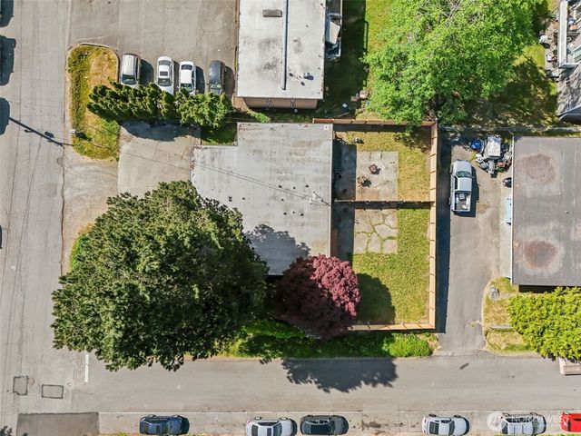 21903 -05 30th Avenue S, Des Moines, WA 98198
