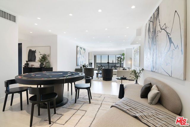 10724 Wilshire Boulevard 1210, Los Angeles, CA 90024