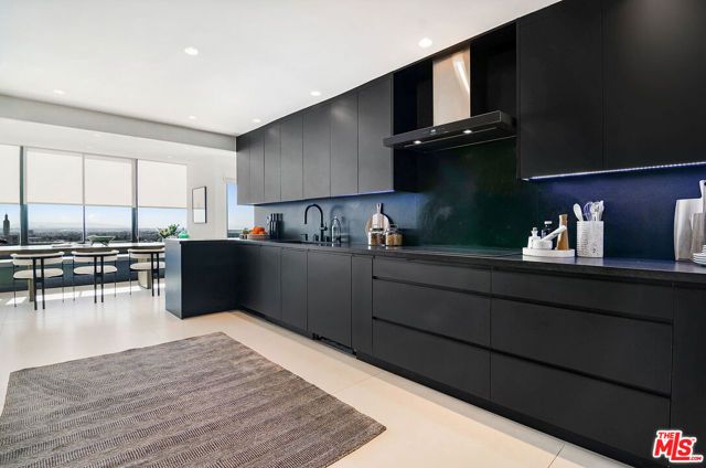 10724 Wilshire Boulevard 1210, Los Angeles, CA 90024