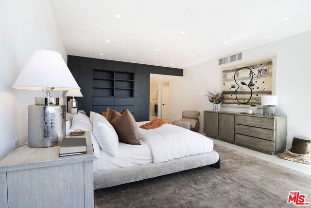 10724 Wilshire Boulevard 1210, Los Angeles, CA 90024