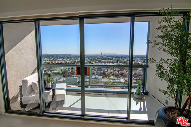 10724 Wilshire Boulevard 1210, Los Angeles, CA 90024