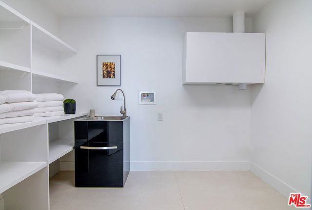 10724 Wilshire Boulevard 1210, Los Angeles, CA 90024