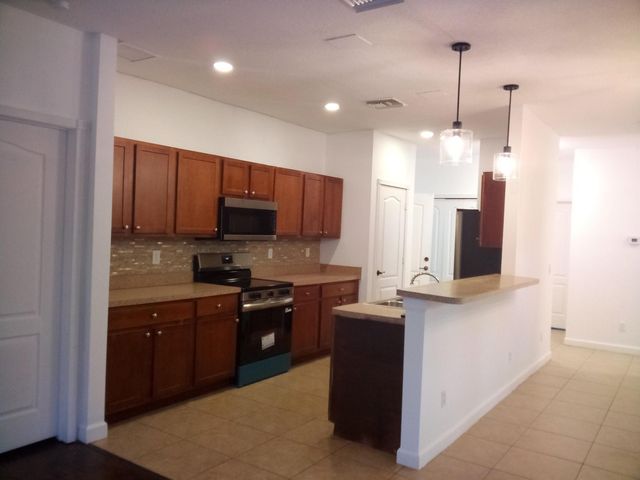 3926 Sabal Way, Fort Pierce, FL 34981