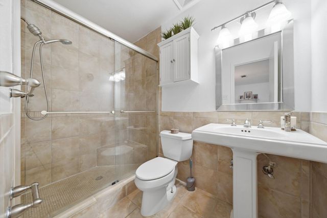 6435 Burgoyne Road 20, Houston, TX 77057