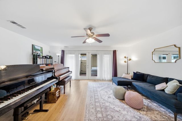 6435 Burgoyne Road 20, Houston, TX 77057