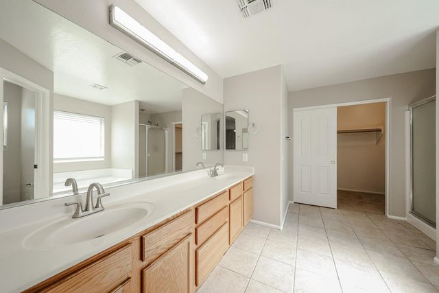 7602 W Encinas Lane, Phoenix, AZ 85043