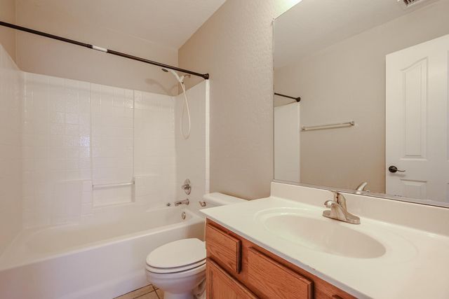 7602 W Encinas Lane, Phoenix, AZ 85043