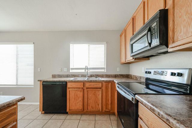 7602 W Encinas Lane, Phoenix, AZ 85043