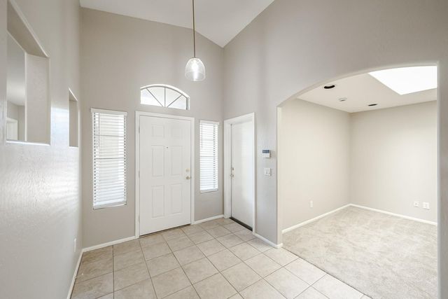 7602 W Encinas Lane, Phoenix, AZ 85043