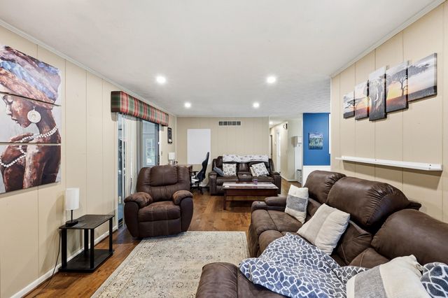 3528 Winding Drive, Lexington, KY 40517