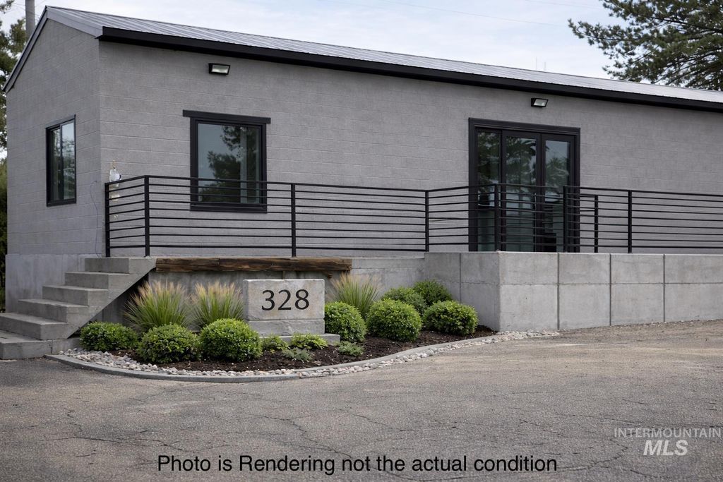 328 Broadway Ave S B, Buhl, ID 83316 photo 2