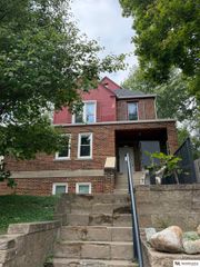 1310 S 31st Street, Omaha, NE 68105