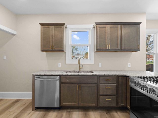 615 E Delaware Street, Evansville, IN 47711