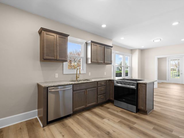 615 E Delaware Street, Evansville, IN 47711