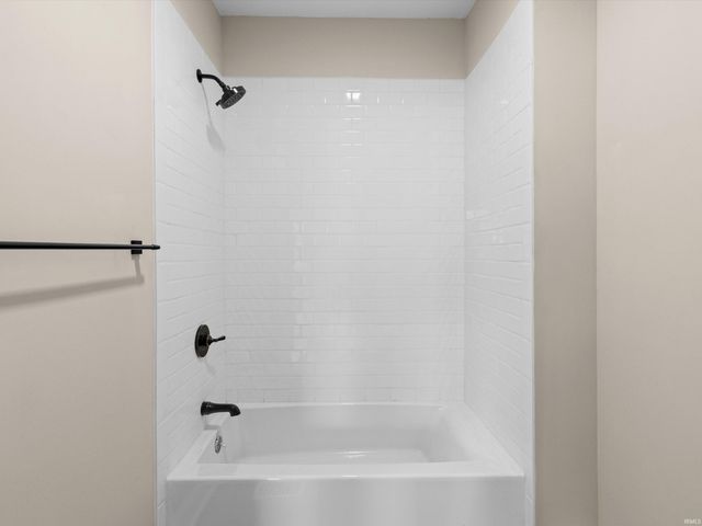 615 E Delaware Street, Evansville, IN 47711