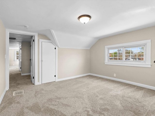 615 E Delaware Street, Evansville, IN 47711