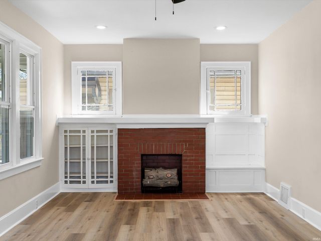 615 E Delaware Street, Evansville, IN 47711