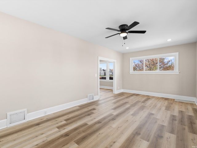 615 E Delaware Street, Evansville, IN 47711