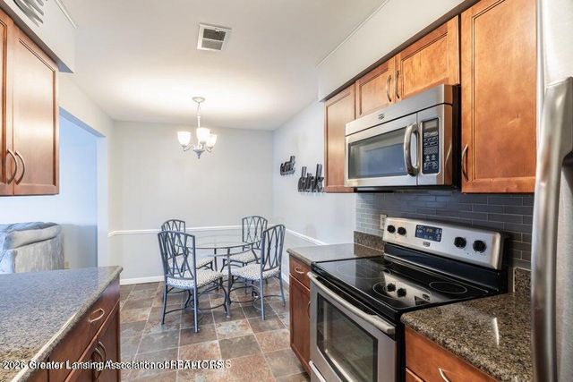 6160 Innkeepers Court 57, East Lansing, MI 48823