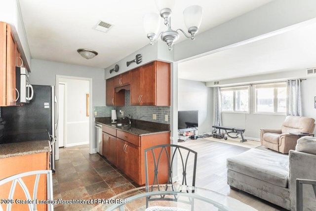 6160 Innkeepers Court 57, East Lansing, MI 48823