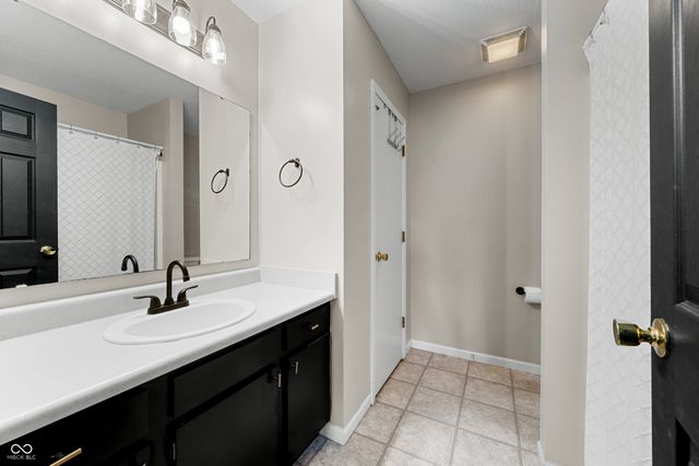 15455 Wandering Way, Noblesville, IN 46060