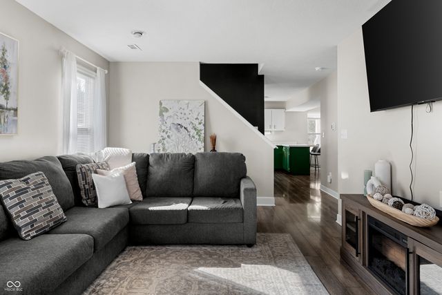 15455 Wandering Way, Noblesville, IN 46060