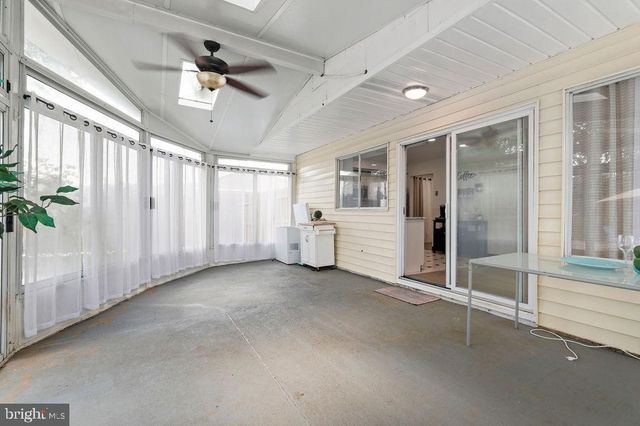 21 PARKHILL LN, Sicklerville, NJ 08081