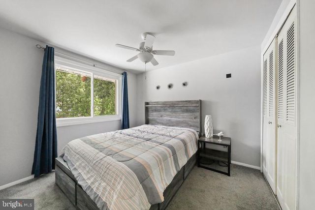 21 PARKHILL LN, Sicklerville, NJ 08081