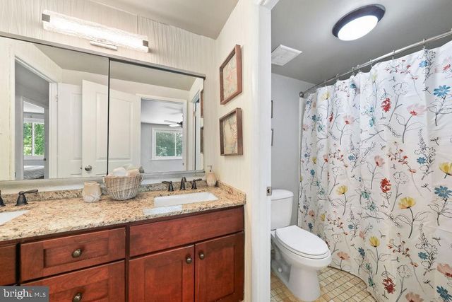 21 PARKHILL LN, Sicklerville, NJ 08081
