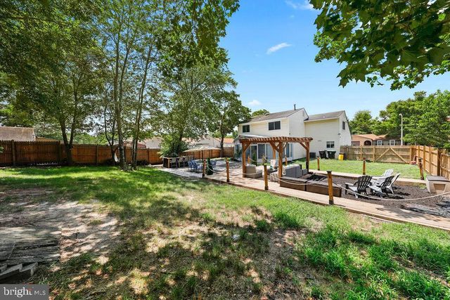 21 PARKHILL LN, Sicklerville, NJ 08081