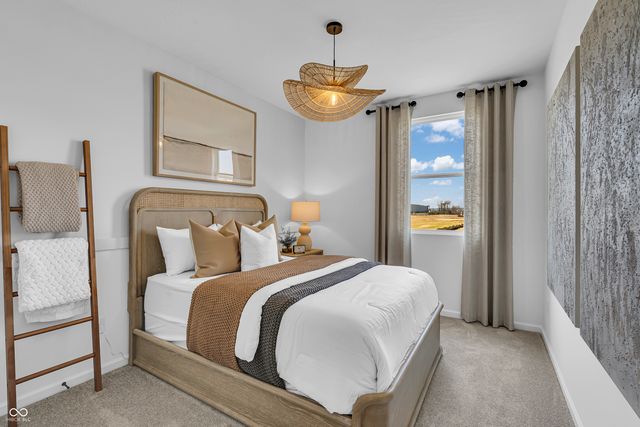 915 Sugarland Way, Greenwood, IN 46143