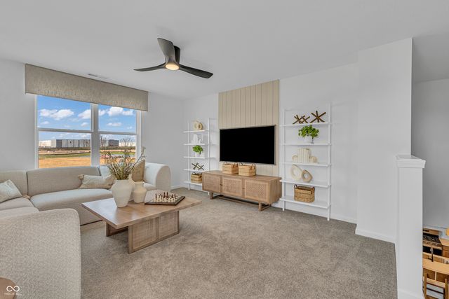 915 Sugarland Way, Greenwood, IN 46143