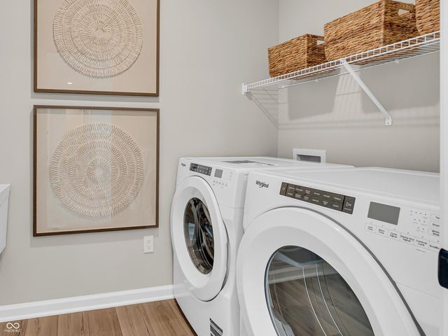 915 Sugarland Way, Greenwood, IN 46143