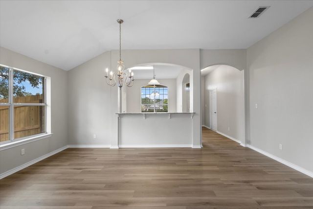 386 Molly Lane, Lindale, TX 75771