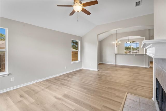 386 Molly Lane, Lindale, TX 75771