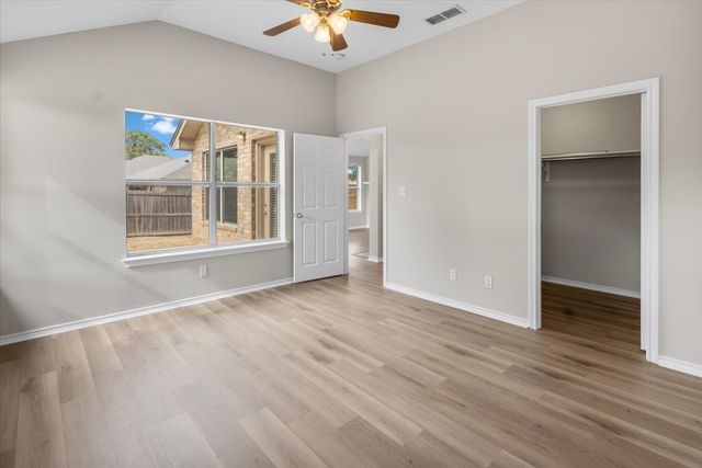 386 Molly Lane, Lindale, TX 75771