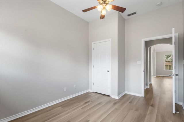 386 Molly Lane, Lindale, TX 75771