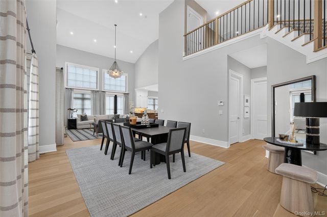 63 Three Ponds Lane W, Woodbury, NY 11797
