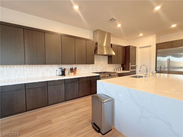 7179 Windsor Downs Avenue, Las Vegas, NV 89113