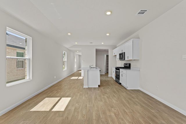 140 RAYMONDVILLE PATH, San Marcos, TX 78666