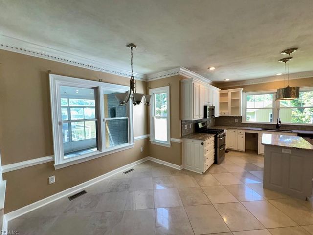 820 Spruce Forest CT, Chesapeake, VA 23322