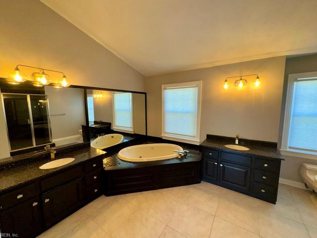 820 Spruce Forest CT, Chesapeake, VA 23322