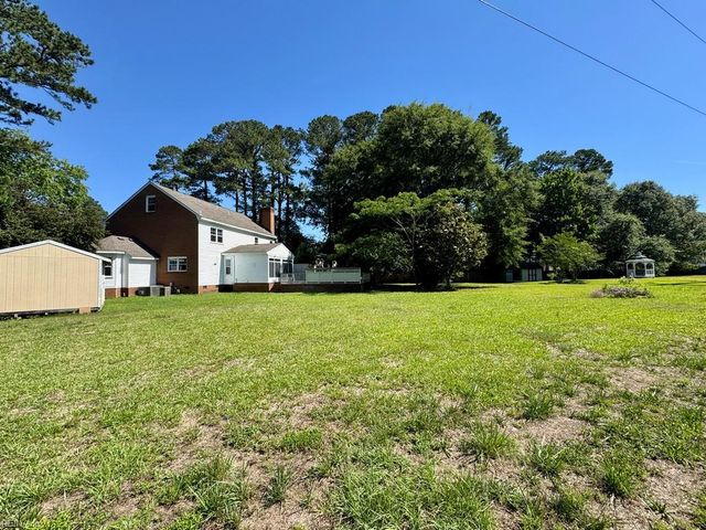 820 Spruce Forest CT, Chesapeake, VA 23322